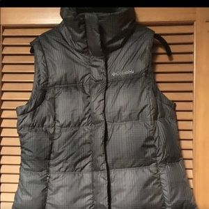 Columbia Omni Shield grey black plaid vest
